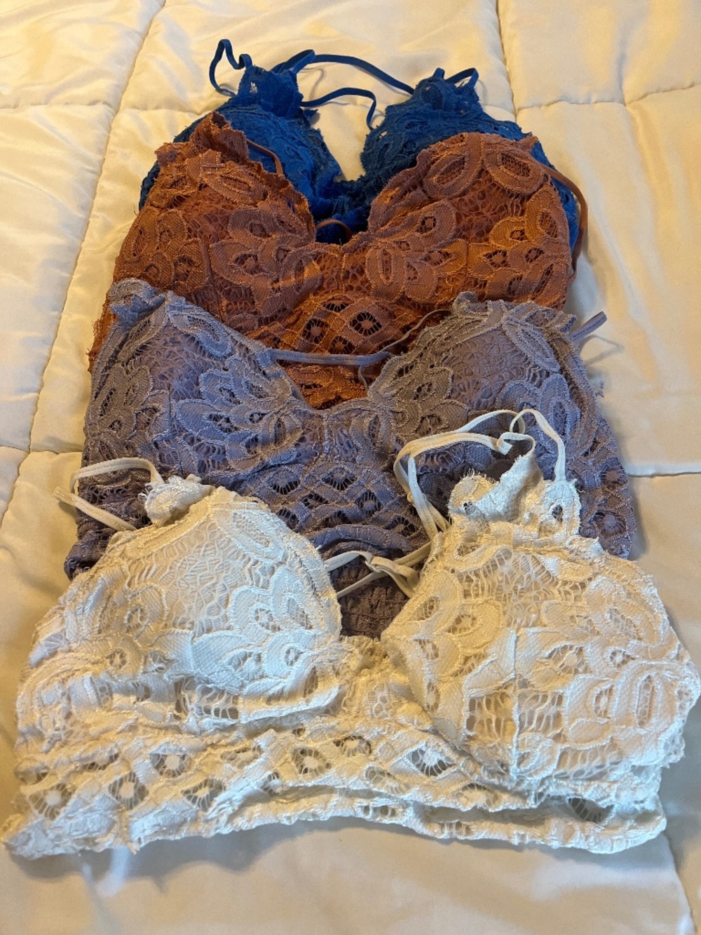Medium lace bralette 4 pack